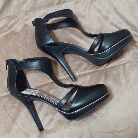 Andiamo brand black and gold heels size 8 1/2 - Picture 7 of 9